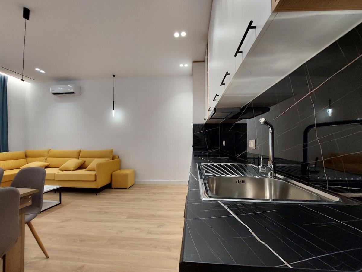 Luxury Apartments Blloku Tirana Exterior photo