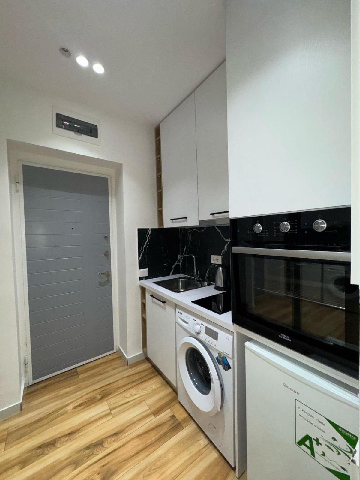 Luxury Apartments Blloku Tirana Exterior photo